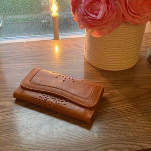 It's too big to get a lot of money😜